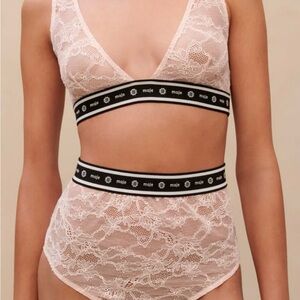 NWT Very Sexy 2 piece Pink Lace Bralette & Panties